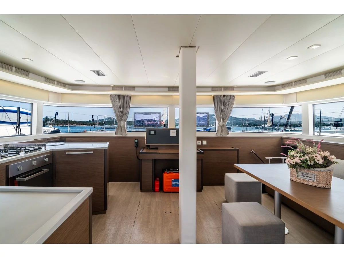Lagoon 52F (5 cab) (Big Daddy) Interior image - 24