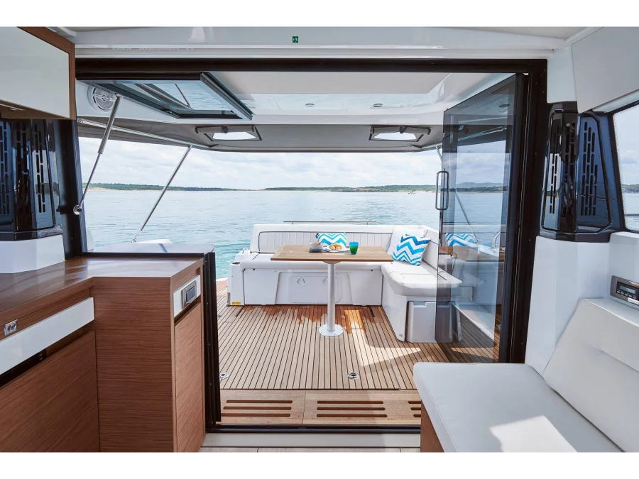 Jeanneau NC 37 (Aurora) Interior image - 3