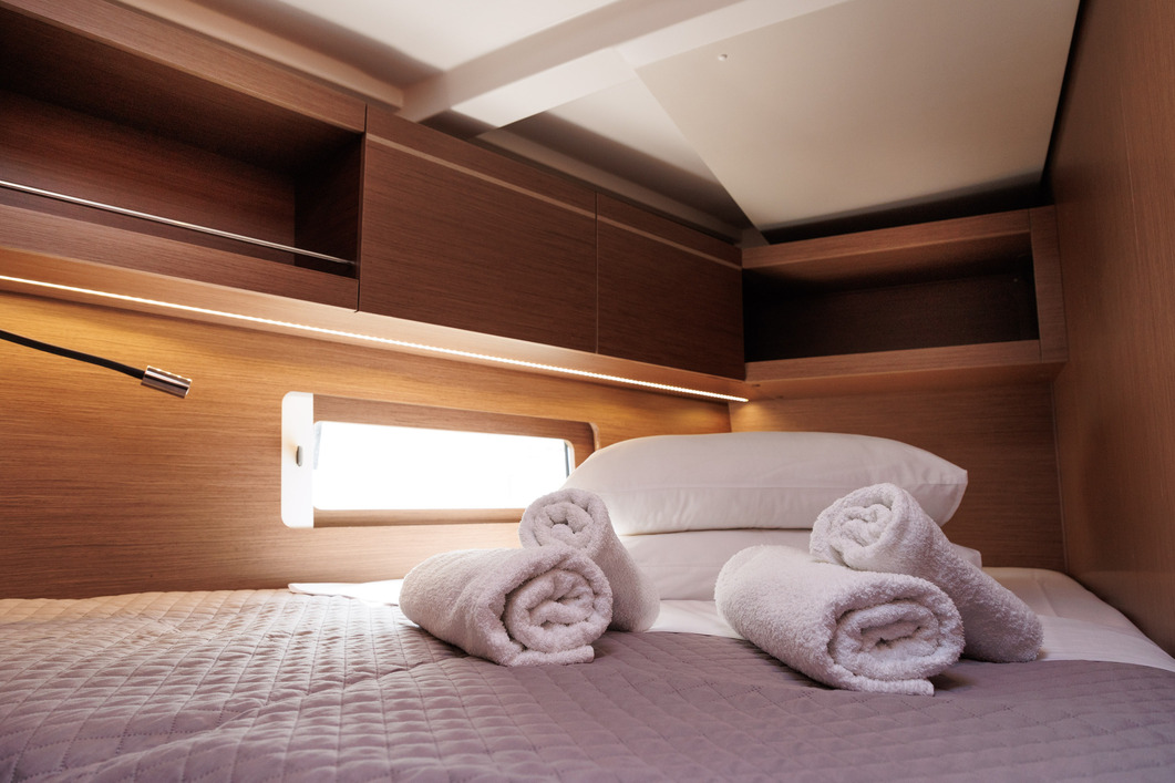 Photo #9 - Oceanis 46.1 (Solon) in Athen - 17015