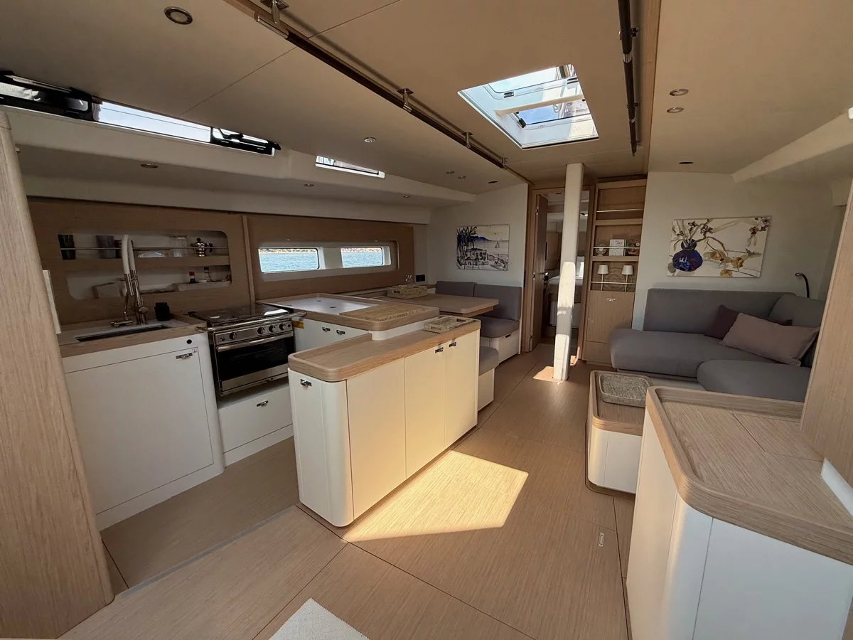 First 53 (Miss Marie) Interior image - 14