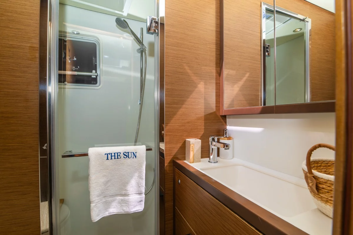 Lagoon 620 (10+3) (The Sun (refit 2025))  - 96