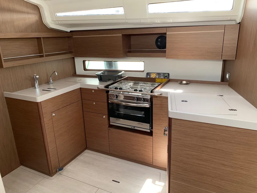 Photo #5 - Oceanis 40.1 (Avra) in Volos - 17977