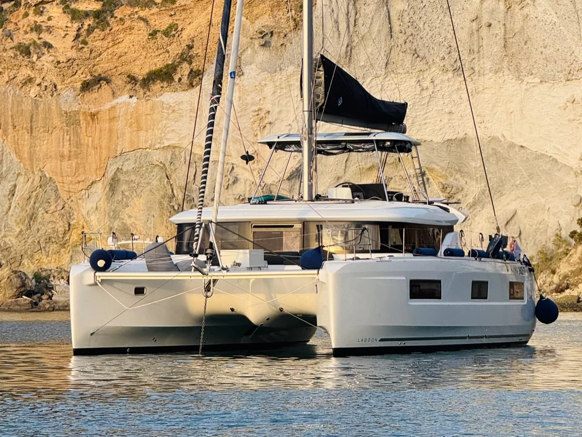 Lagoon 46 (3 CAB) (Deep Blue)  - 4