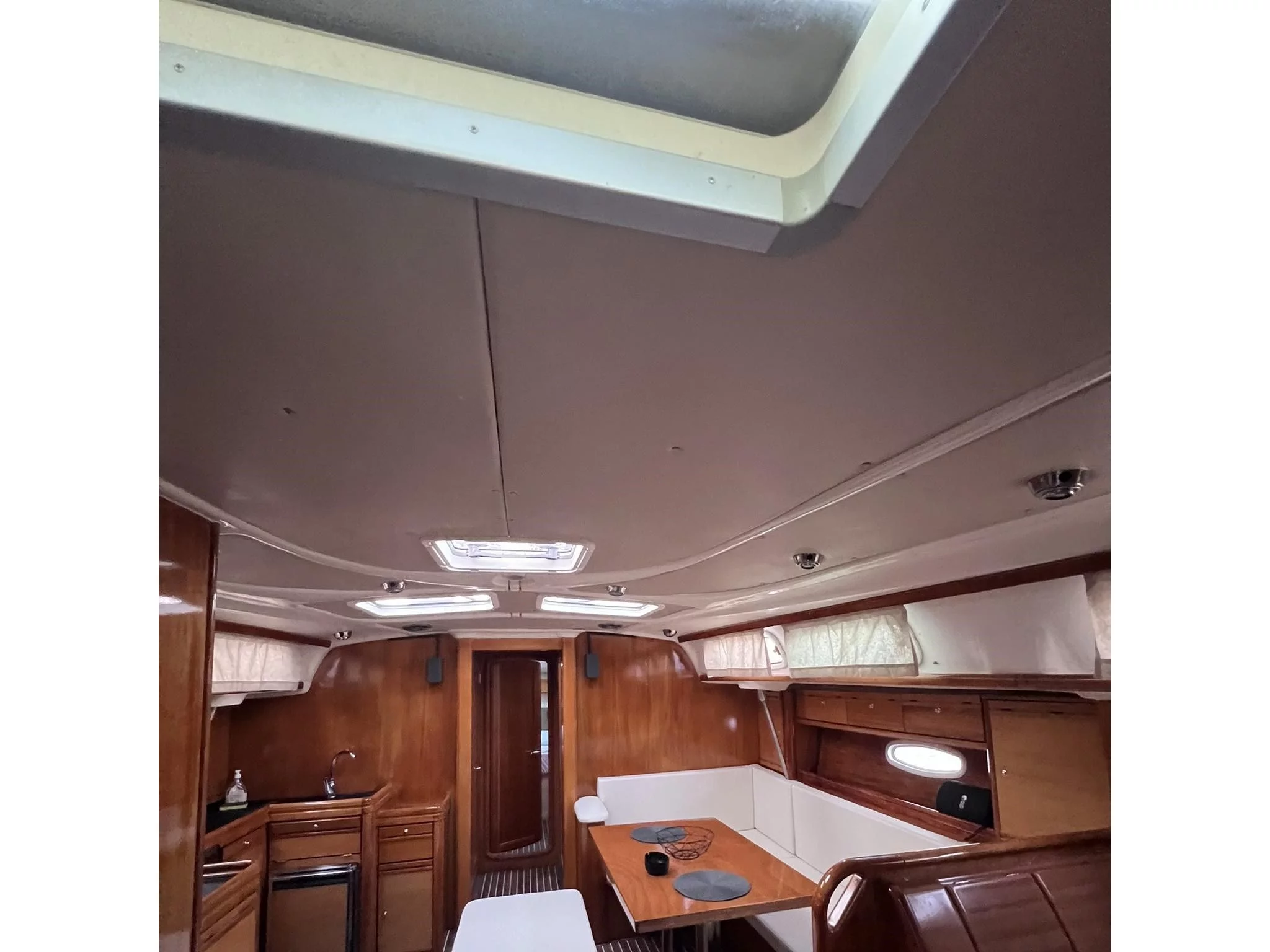 Bavaria 46 Cruiser (Marivana) Interior image - 4