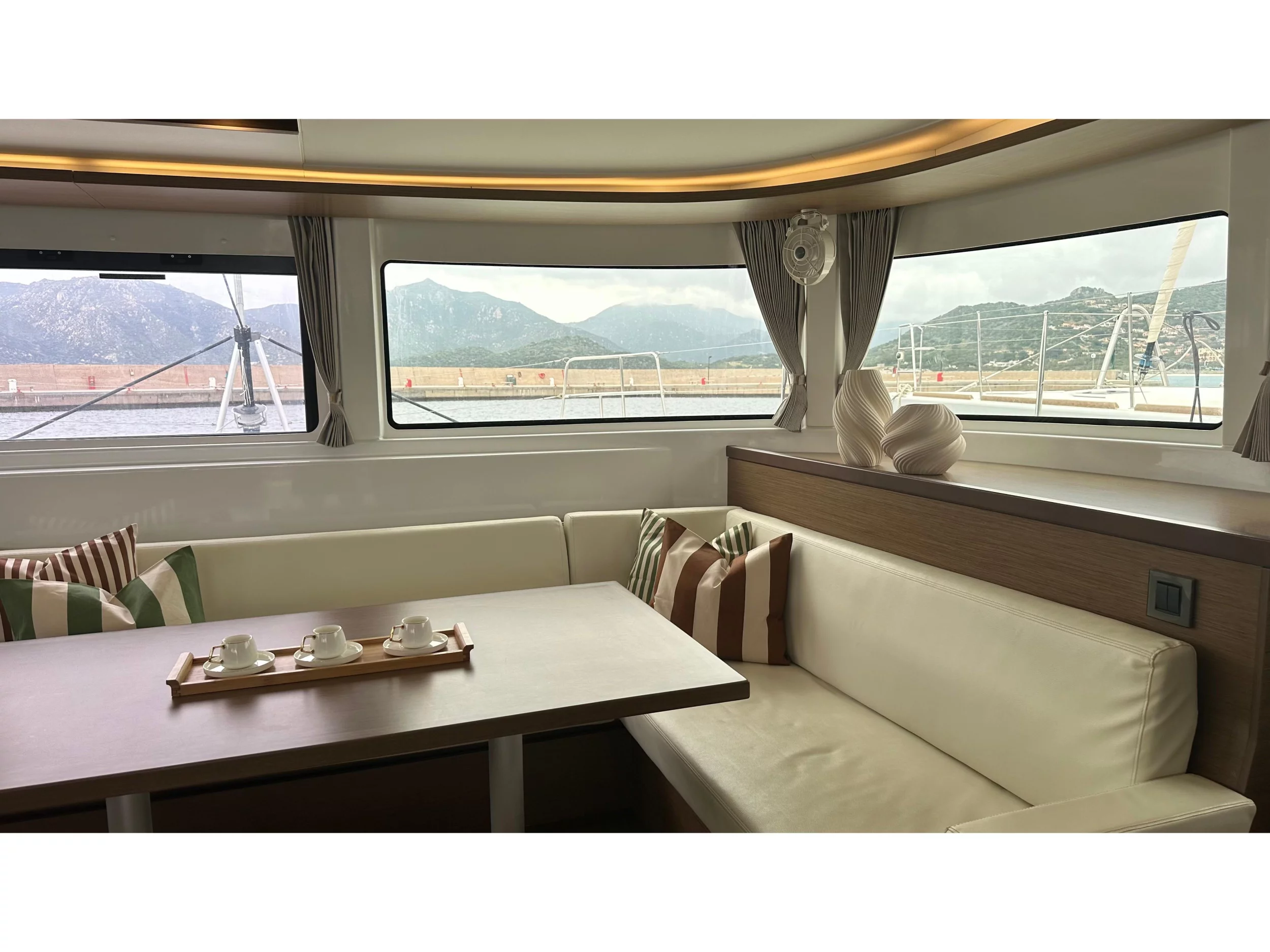 Lagoon 46 (Sbronzo) Interior image - 4