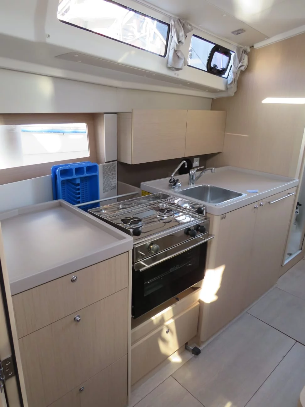 Oceanis 38 (Lina)  - 11