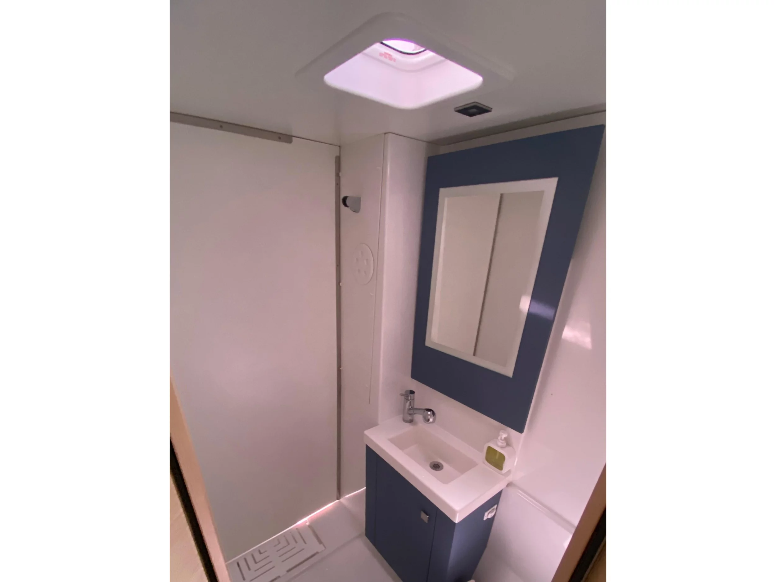 Fountaine Pajot Astréa 42 (Sirius 1) Interior image - 19