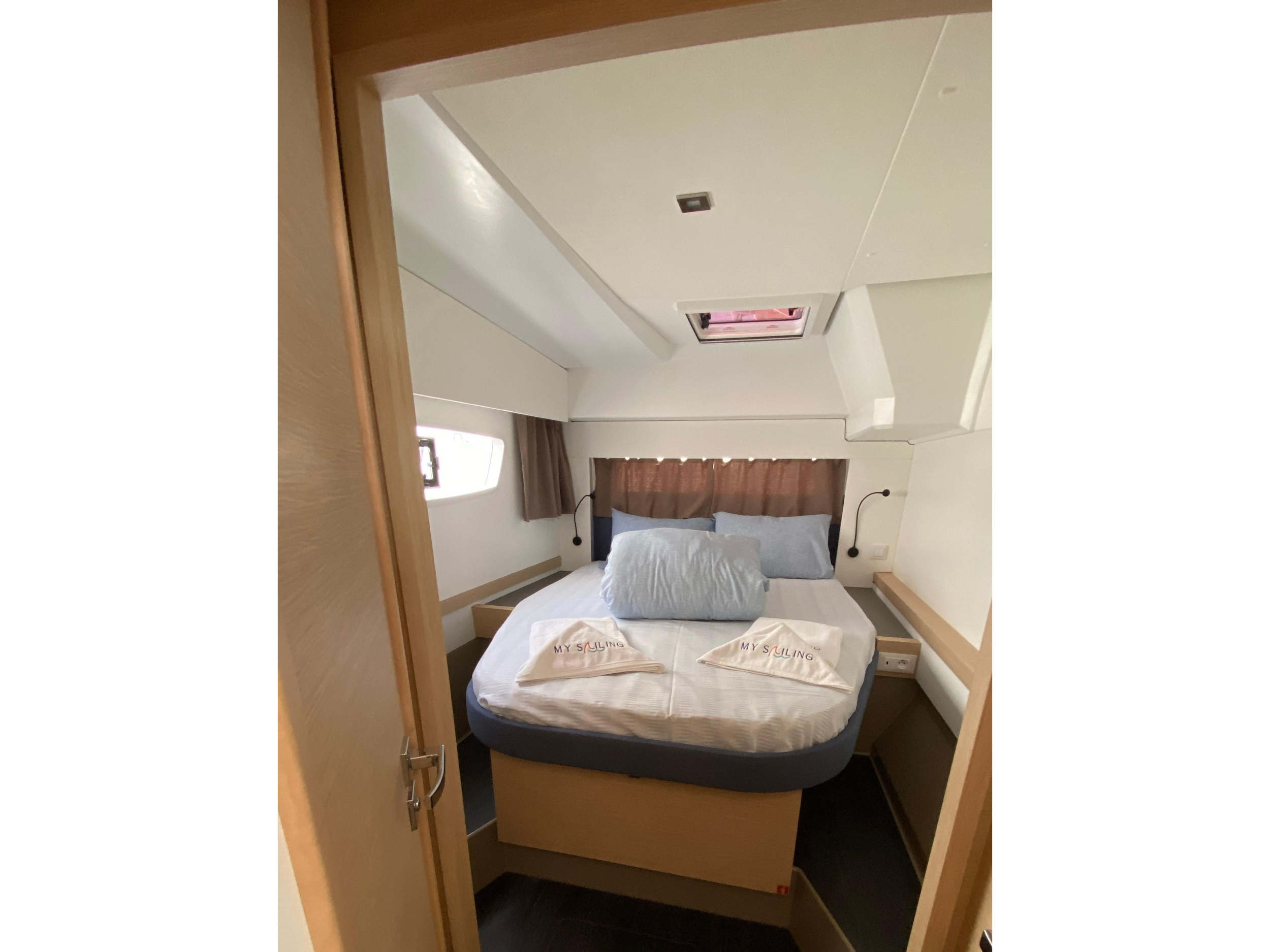 Photo #1 - Fountaine Pajot Astréa 42 (Sirius 1) in Marmaris - 20824