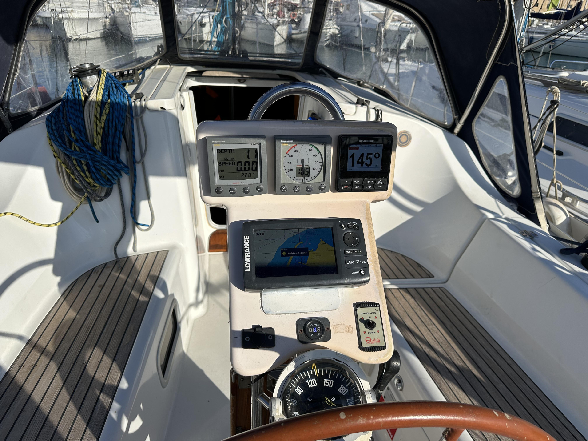 Photo #10 - Oceanis 323 Clipper (Cassiopea) in Punta Ala - 23626