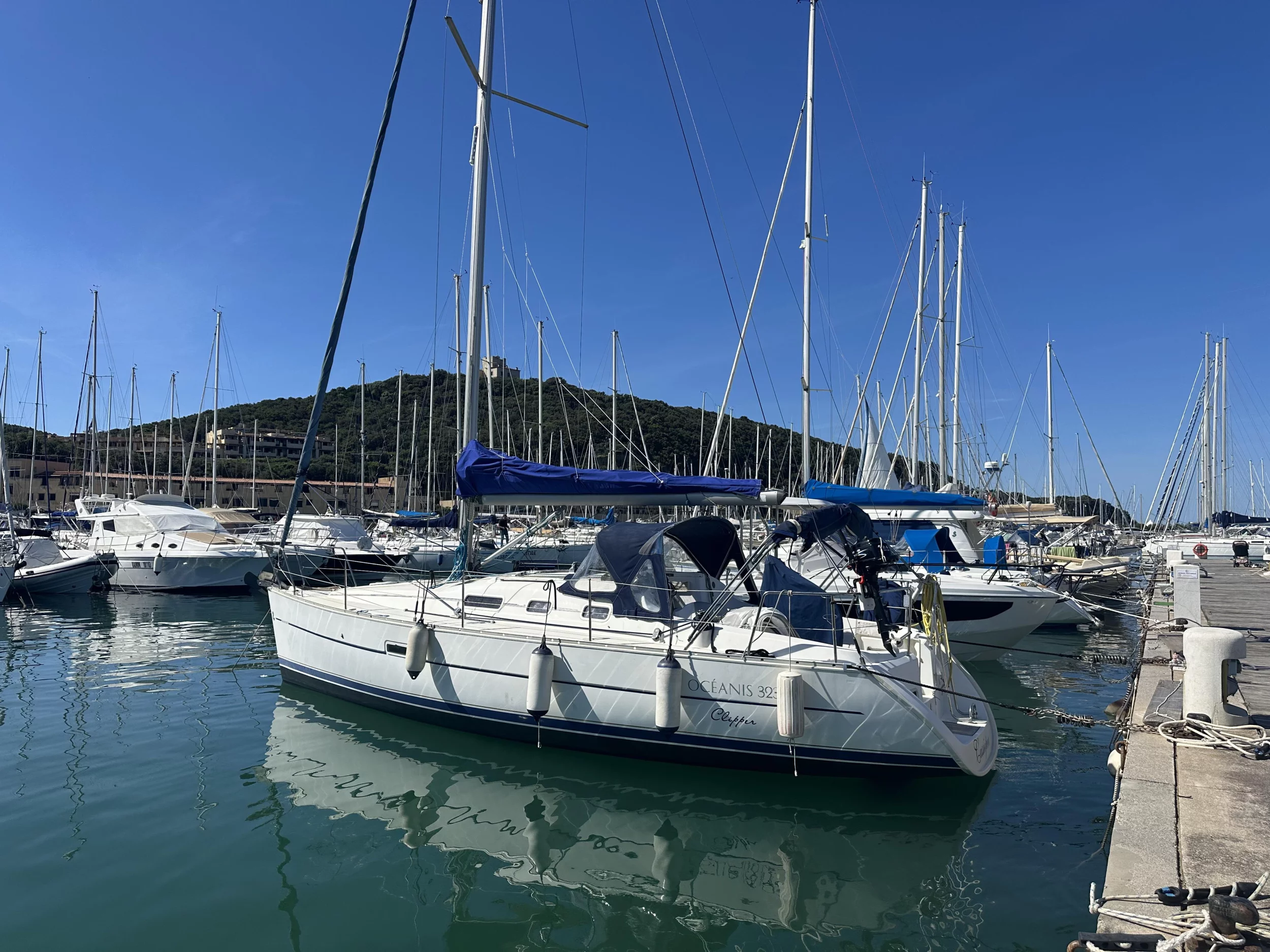 Oceanis 323 Clipper (Cassiopea)  - 22
