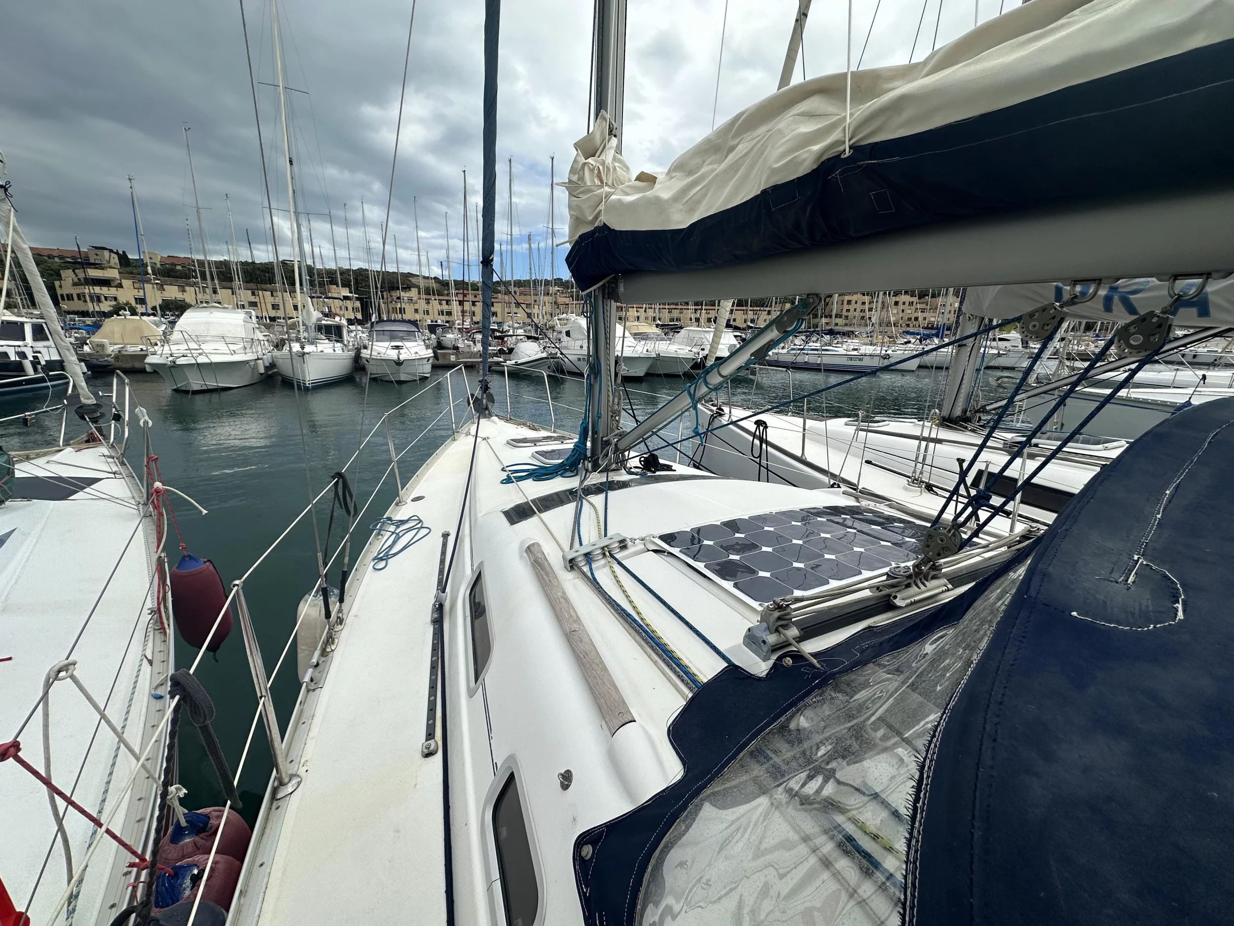 Oceanis 323 Clipper (Cassiopea)  - 24