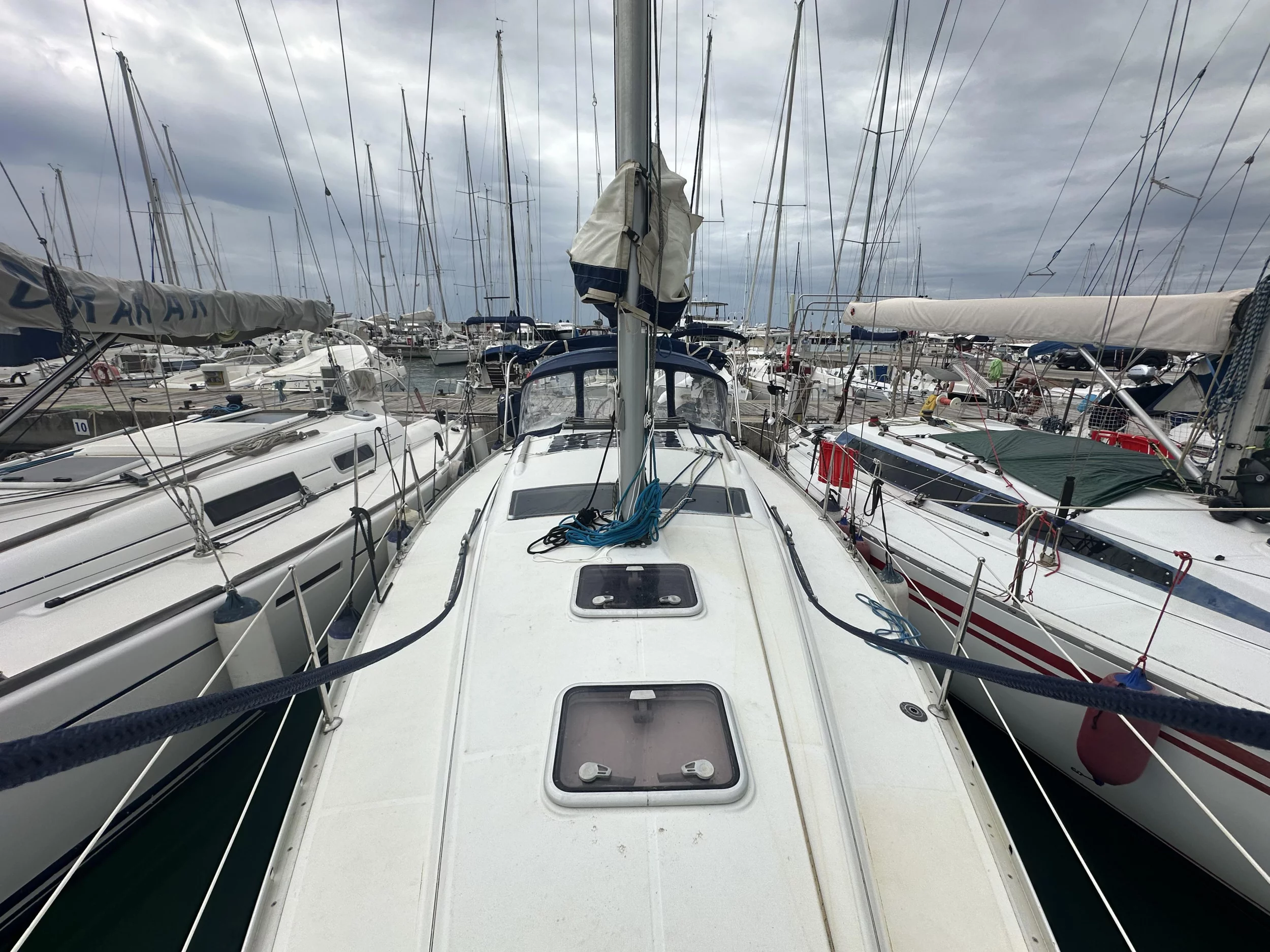 Oceanis 323 Clipper (Cassiopea)  - 11