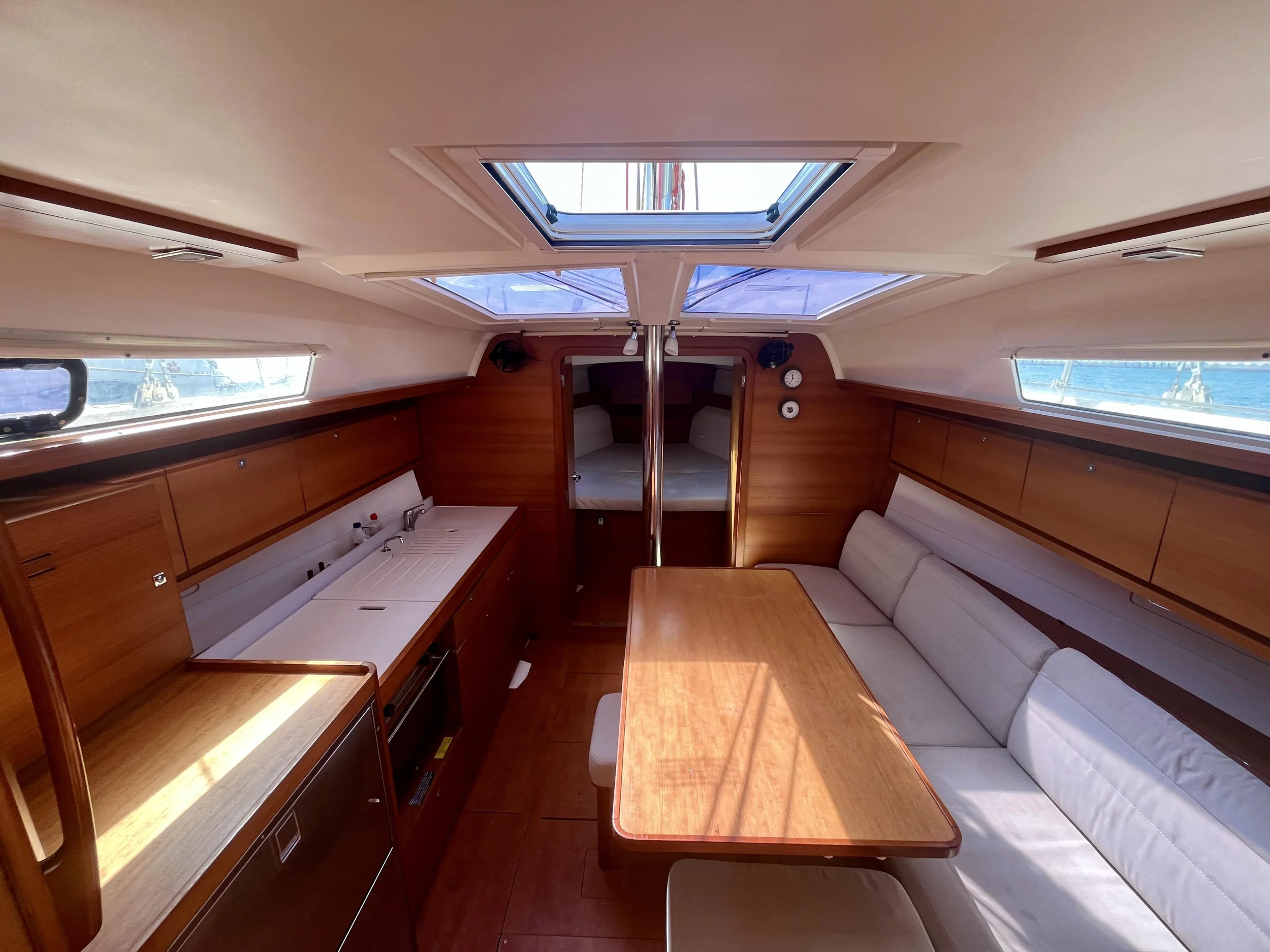 Dufour 382 Grand Large (Gala) Interior image - 2