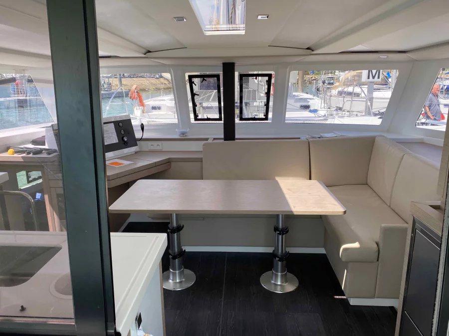 FOUTAINE PAJOT Lucia 40 (Ultimo)  - 7