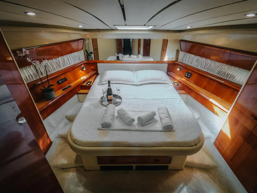 Ferretti 53 Flybridge (Secret)  - 10