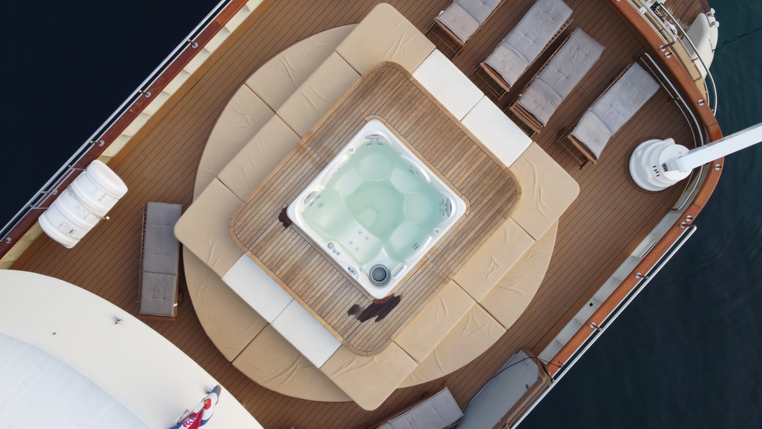 Photo #10 - Luxury Motor Yacht (Swallow) en Split - 18164