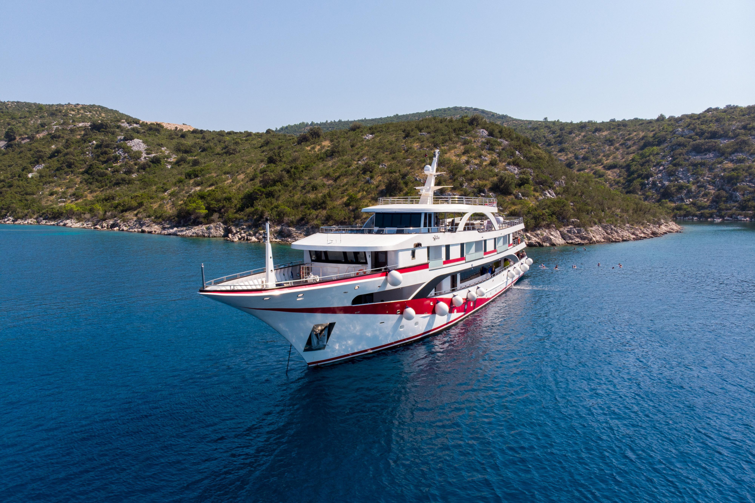 Photo #14 - Luxury Motor Yacht (Antaris) en Split - 16192