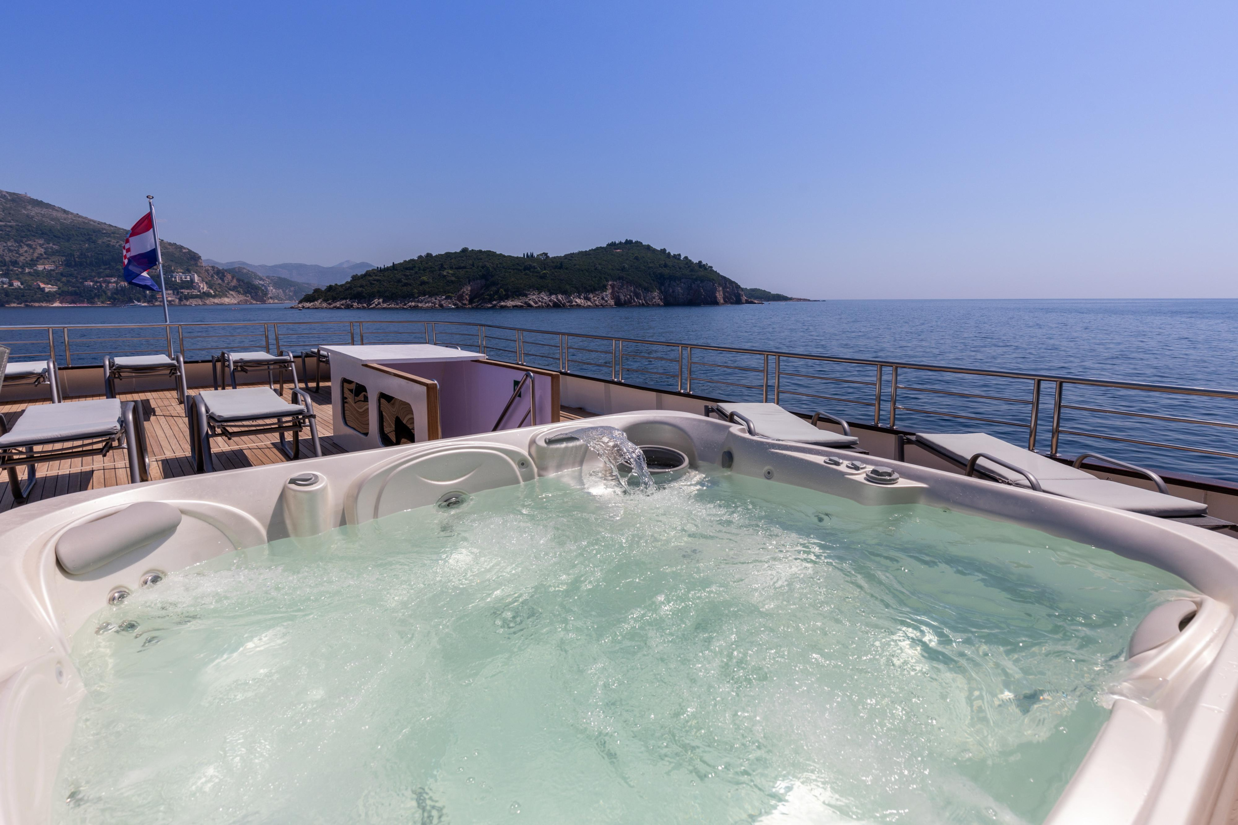 Photo #10 - Luxury Motor Yacht (Antaris) en Split - 16192