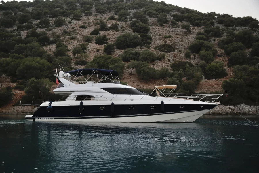 Sunseeker 64 (Aurora)  - 14