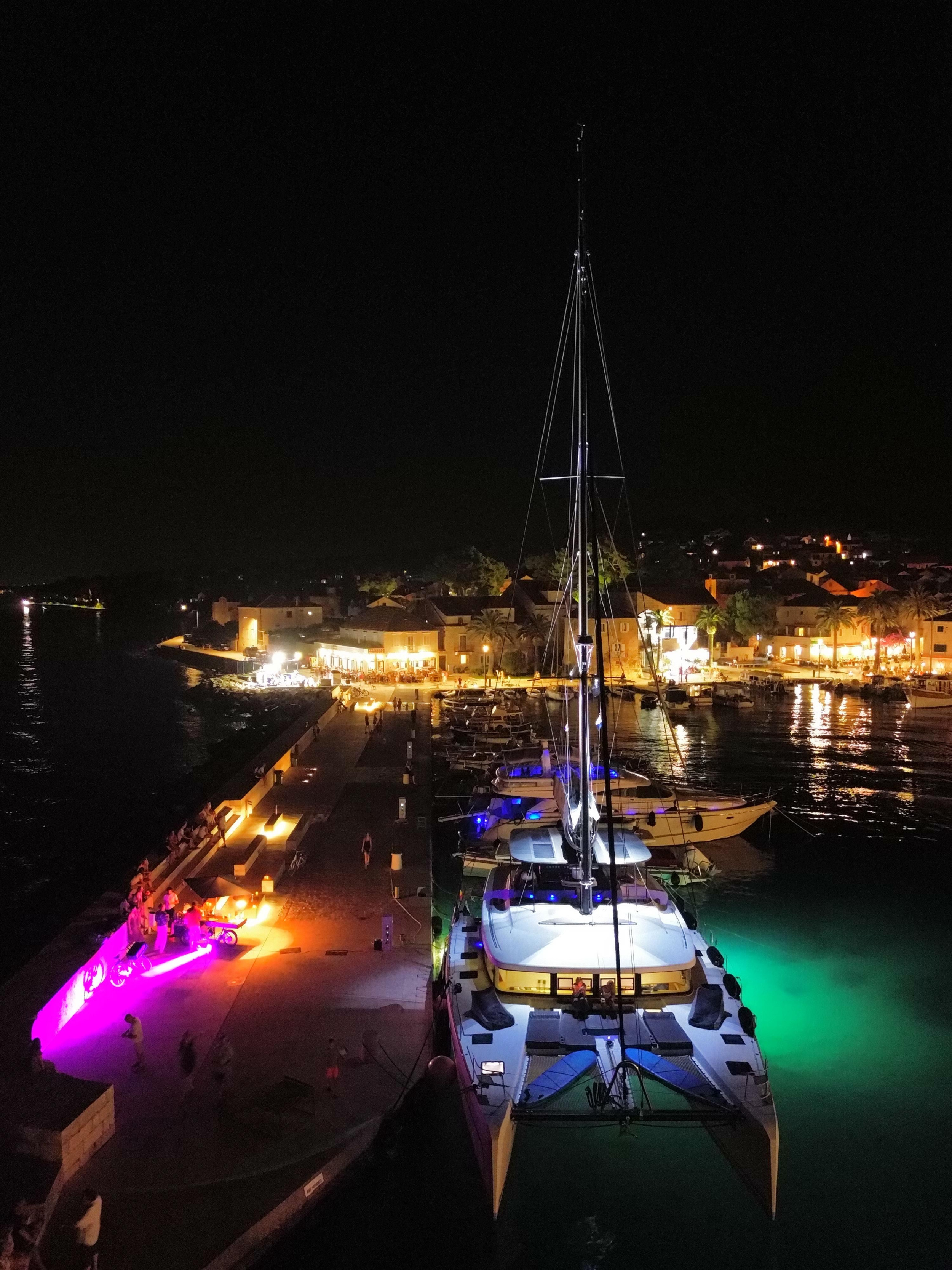 Photo #9 - Lagoon 52 (SERENITY I) in Kastela - 20961