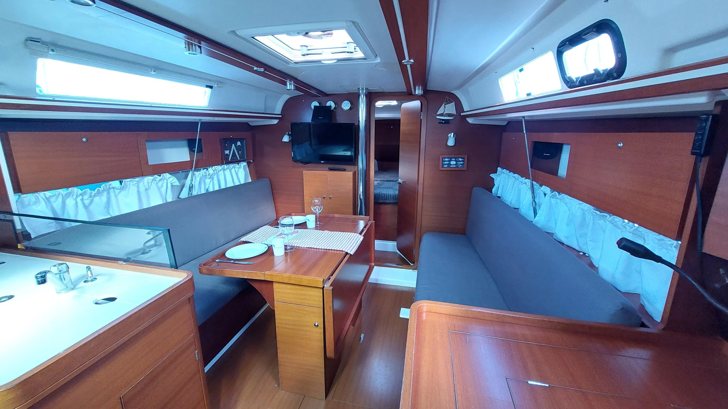 Dufour 335 Grand Large (Caprice 2)  - 19