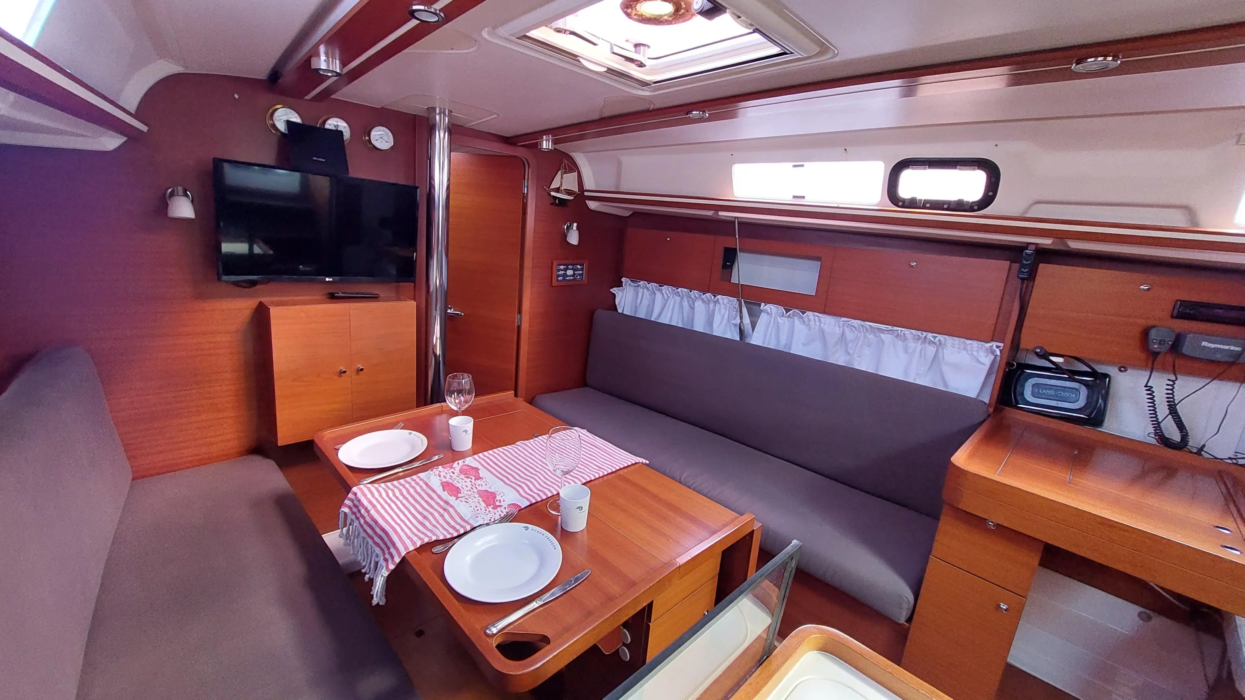Dufour 335 Grand Large (Caprice 2)  - 23