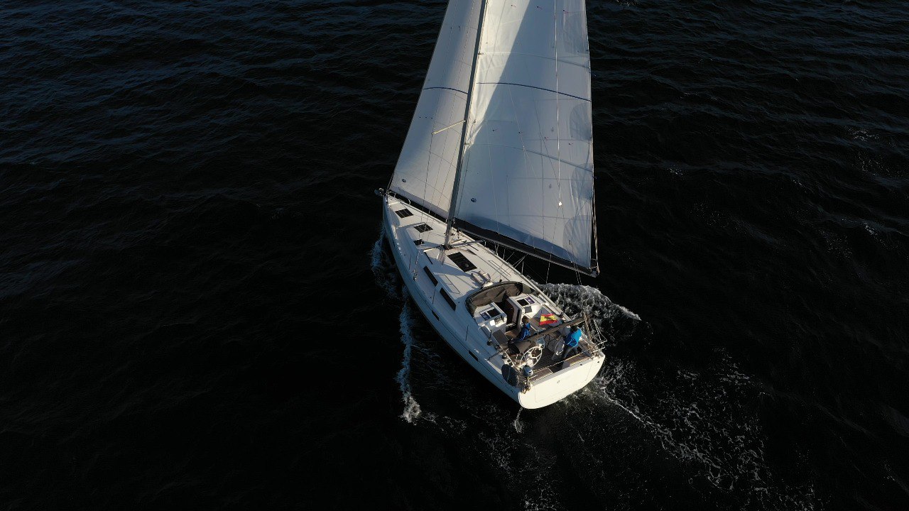 Photo #21 - Hanse 415 (Kraken) in Baiona - 17584