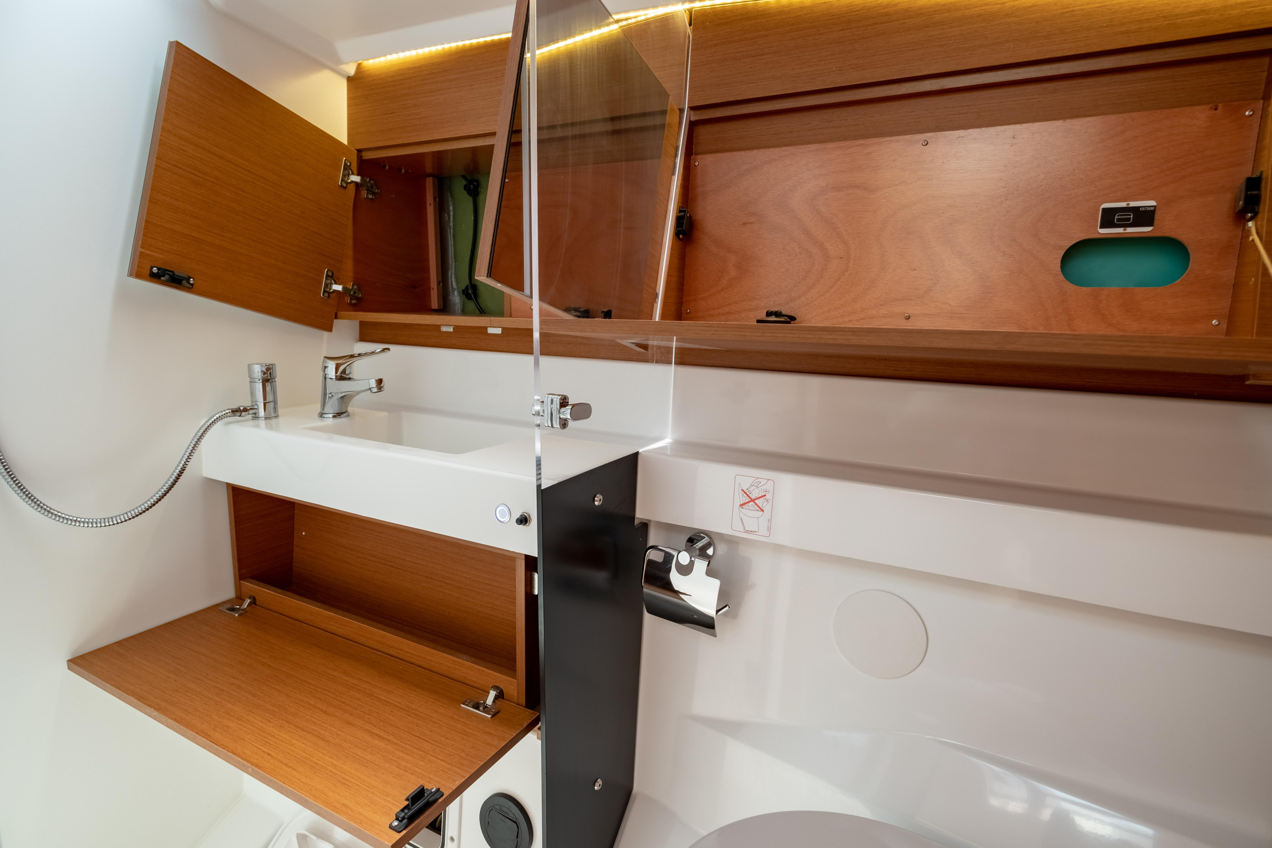Photo #34 - Sun Odyssey 410 (Elcano) in Lefkada - 12030