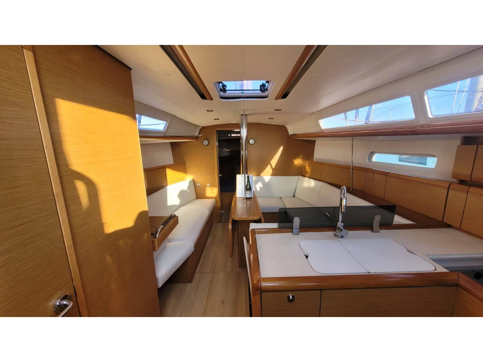 Sun Odyssey 379 (DL) (Corail) Interior image - 5