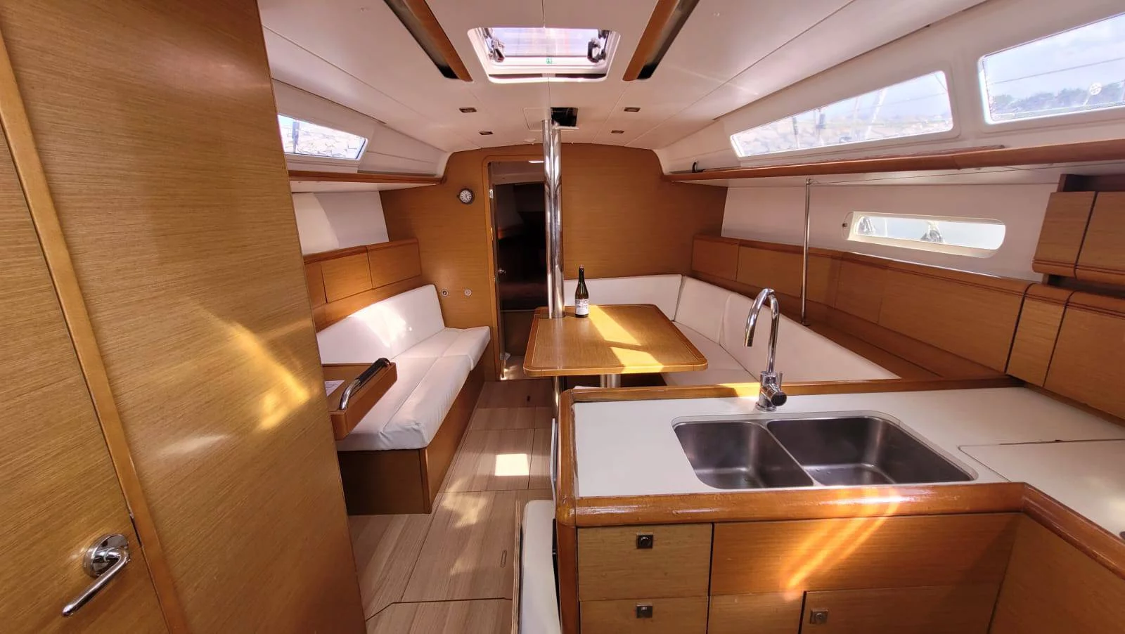Sun Odyssey 379 "Performance" (Grenat)  - 6