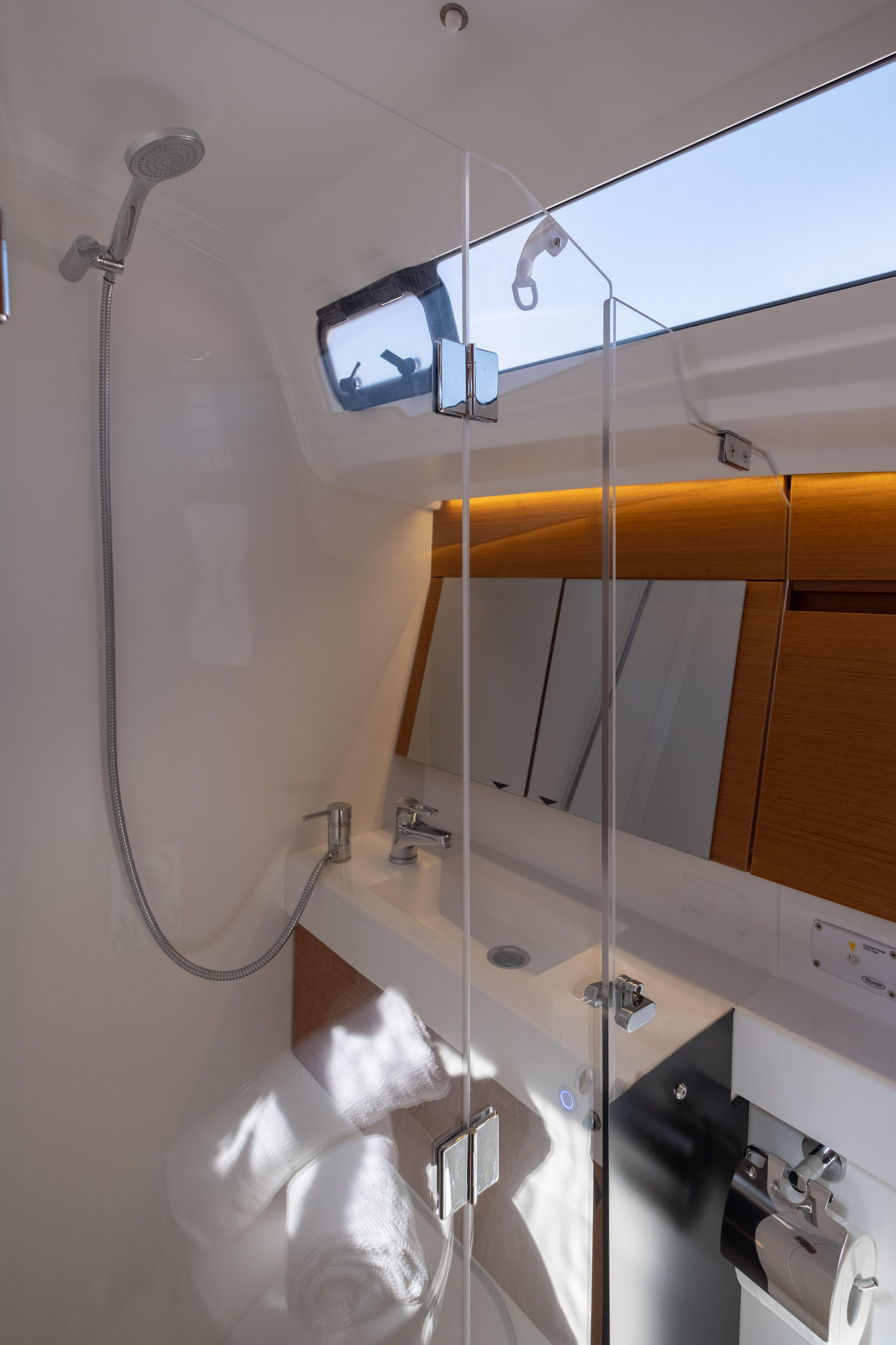 Photo #38 - Sun Odyssey 410 (Sammy) en Lefkada - 12032