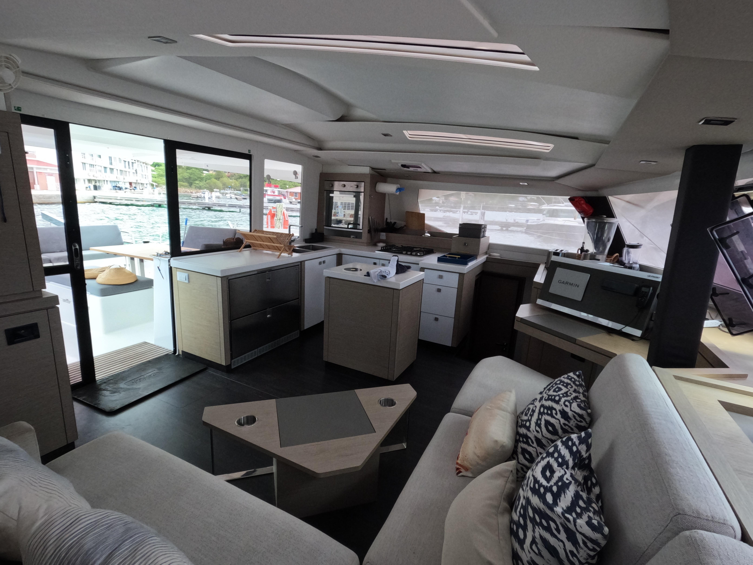 Photo #6 - Fountaine Pajot Saona 47 (Champs-Elysees) in Road Town - 19218