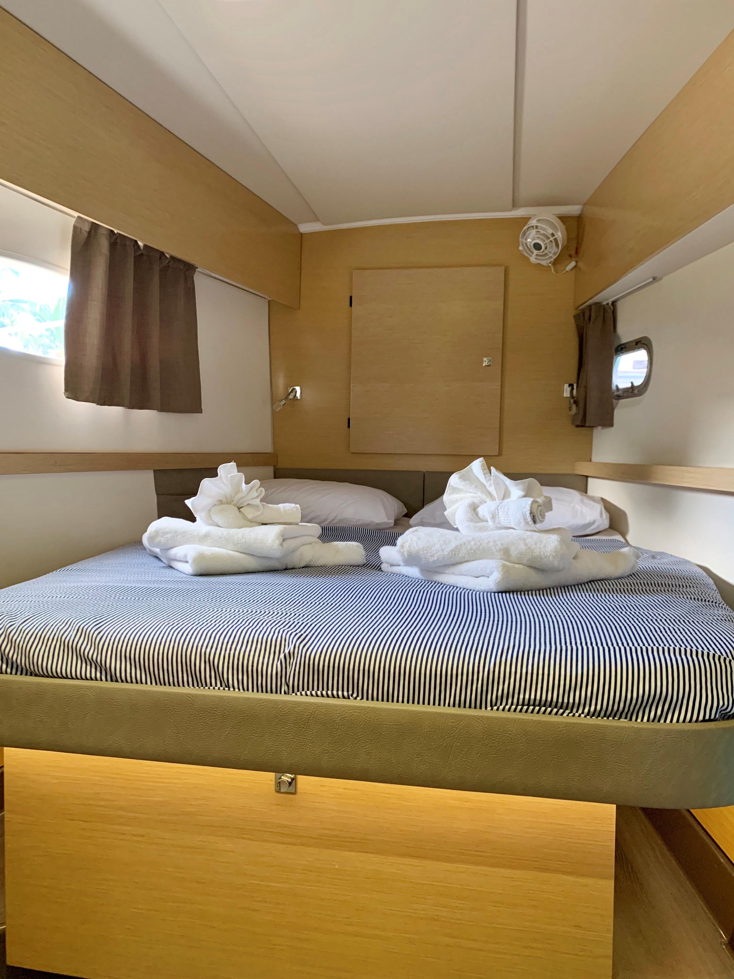 Photo #9 - Fountaine Pajot Helia 44 (Ohana) in Road Town - 15436