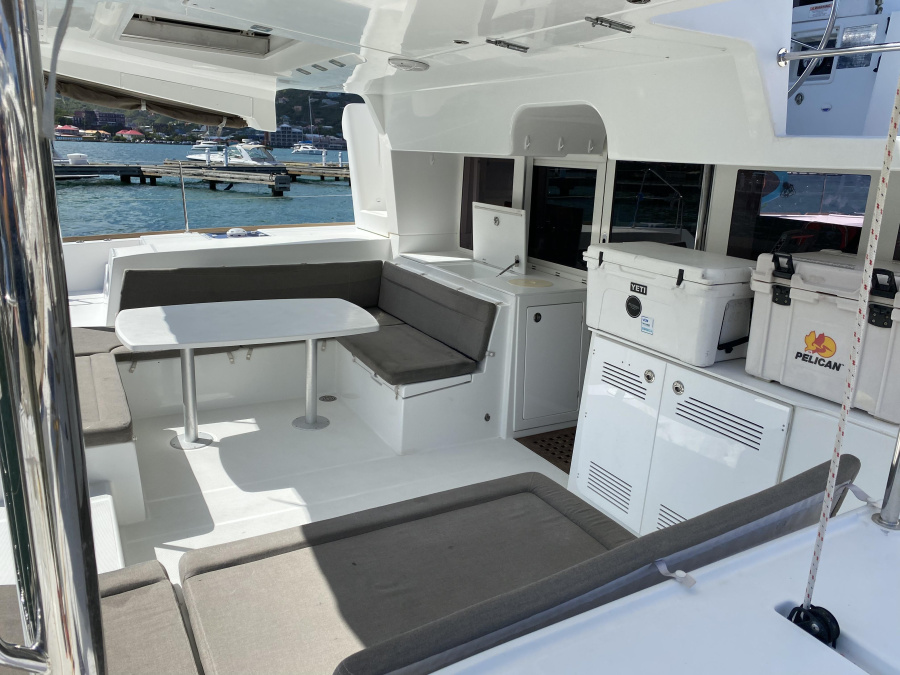 Photo #9 - Lagoon 450F (Pyrosea) in Road Town - 15433