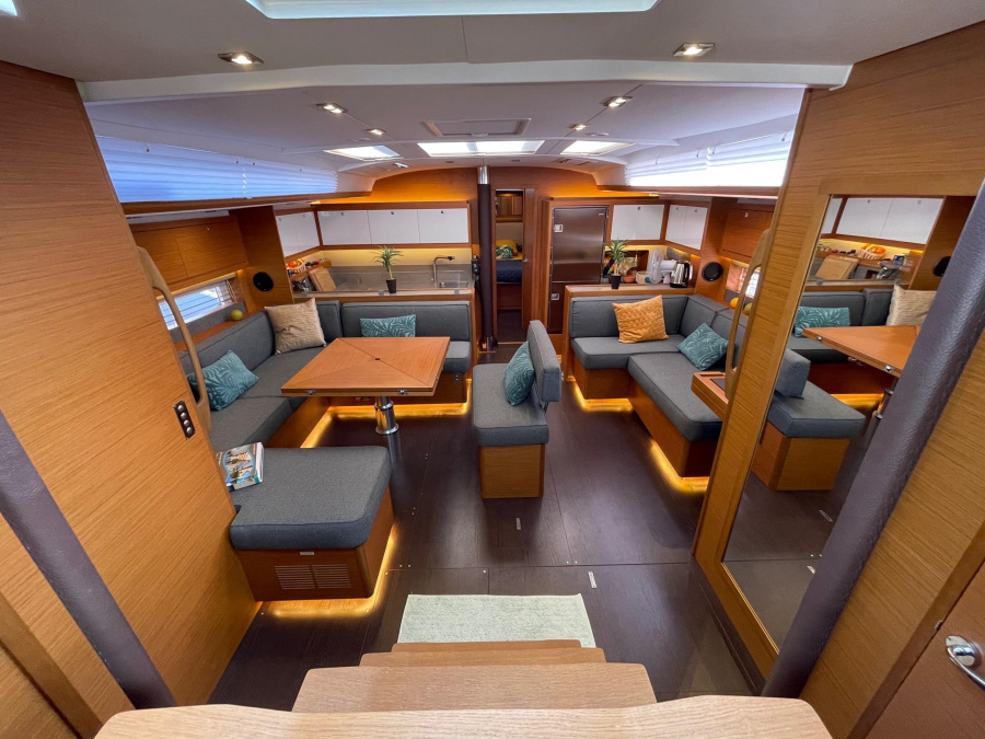 Photo #5 - Dufour 530 (Sea Dream) in Saint Tropez - 17658