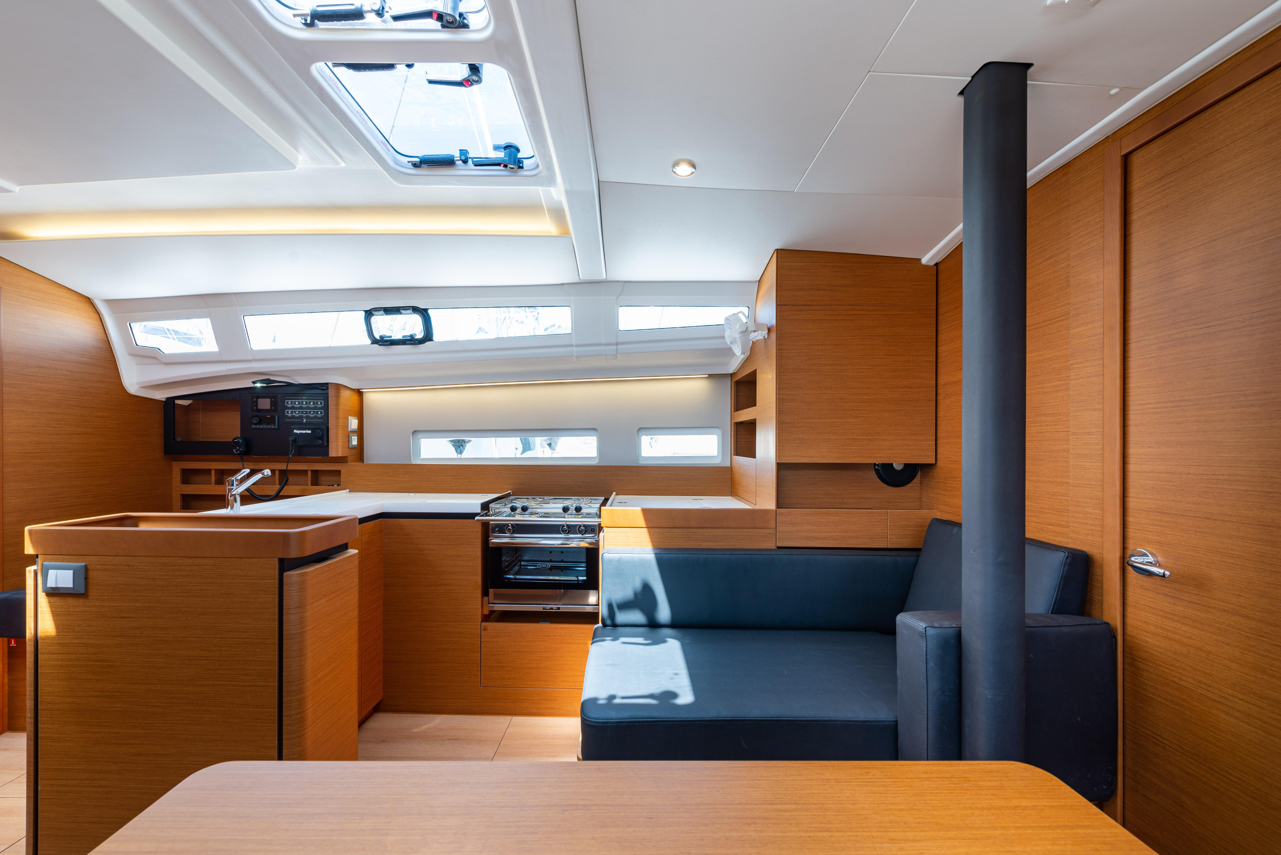 Photo #9 - Sun Odyssey 410 (Martha) en Lefkada - 14027