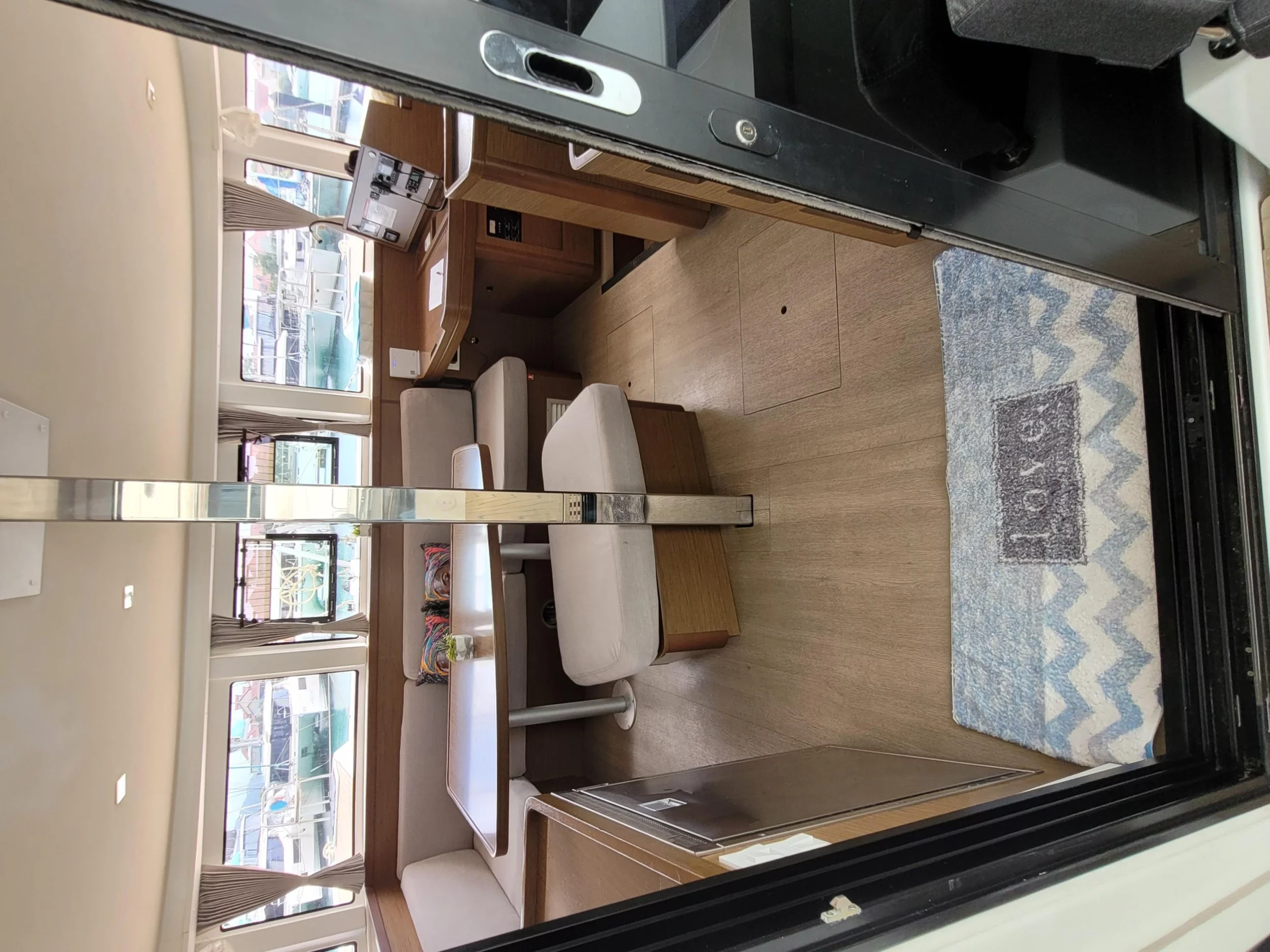 Lagoon 42 (Best Love) Interior image - 6