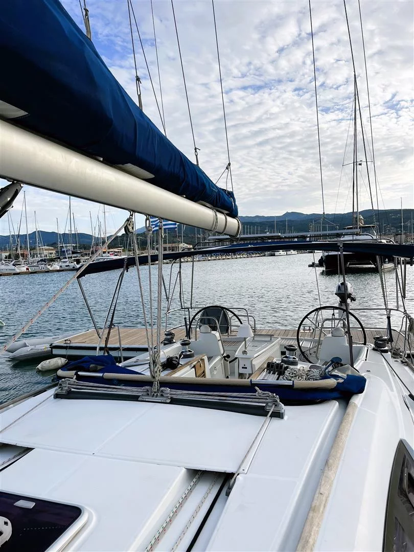 Oceanis 43 (Twins (New sails 2023 - Solar panel-Bow Thruster- A/C))  - 11