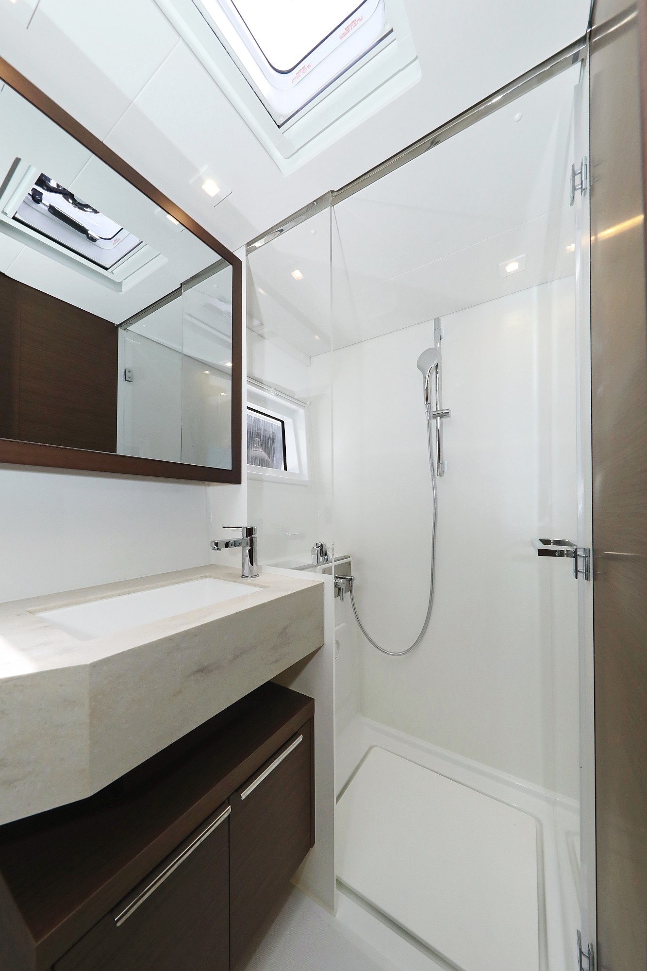 Photo #15 - Lagoon 46 (WHITE PEARL) in Sukosan - 8002