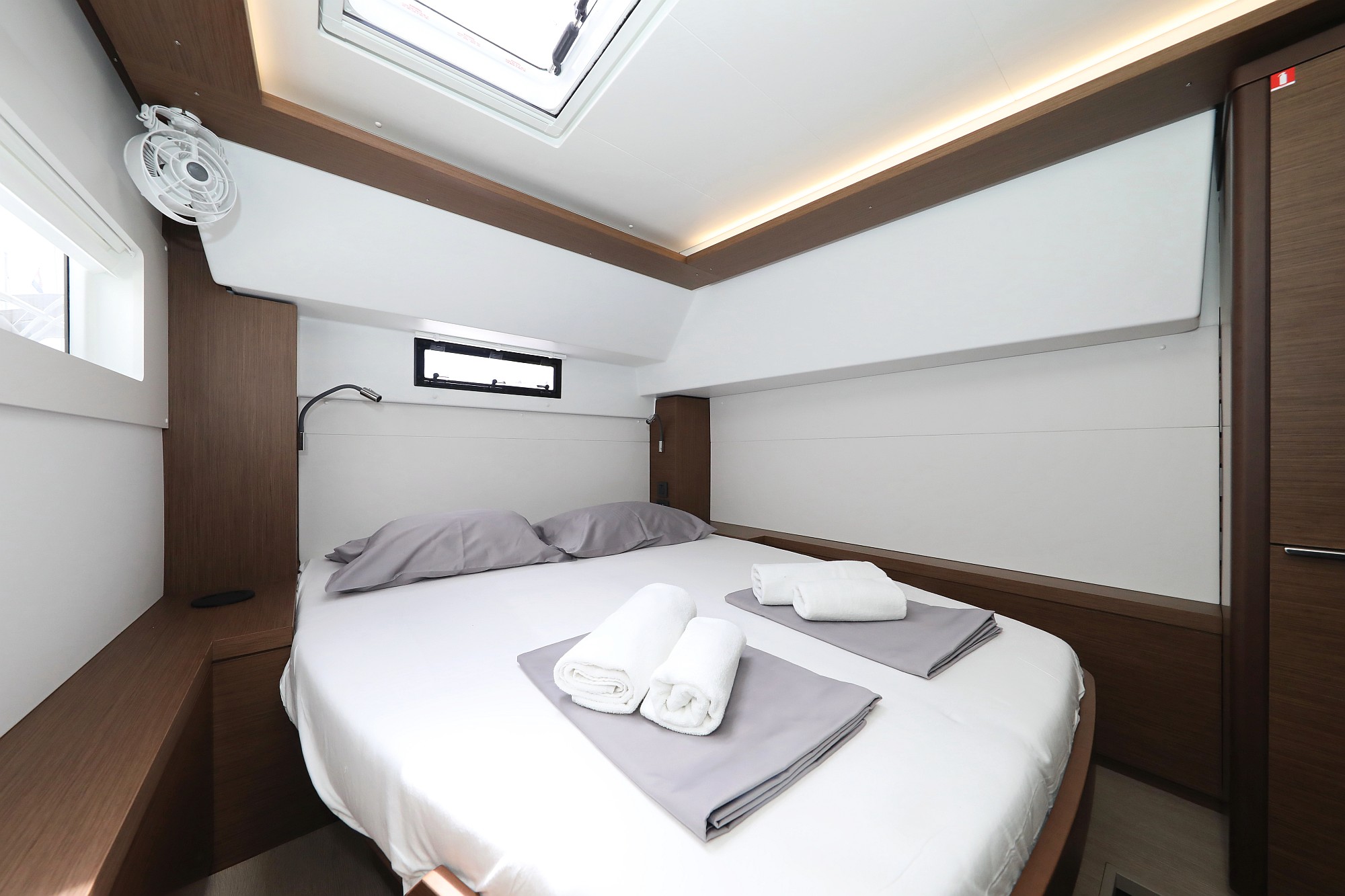 Photo #20 - Lagoon 46 (WHITE PEARL) in Sukosan - 8002