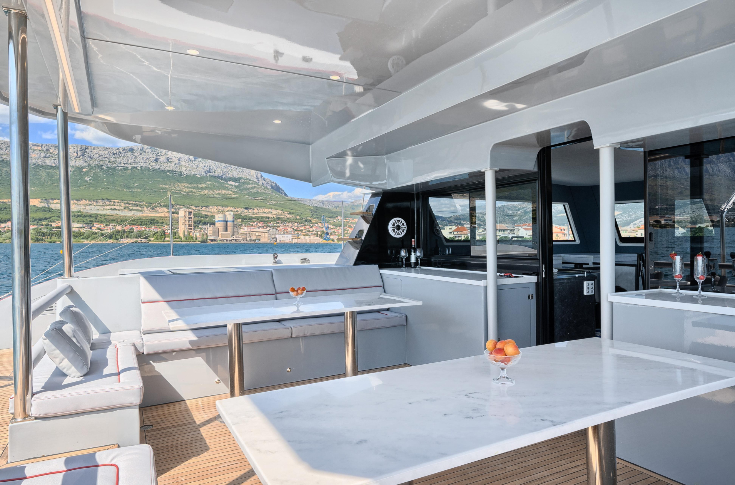 Photo #19 - Luna 49 (KATAMARAN) in Split - 18252