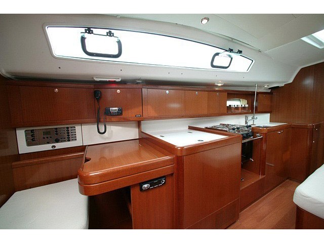 Photo #2 - Oceanis 40 (Arietta) in Volos - 7616