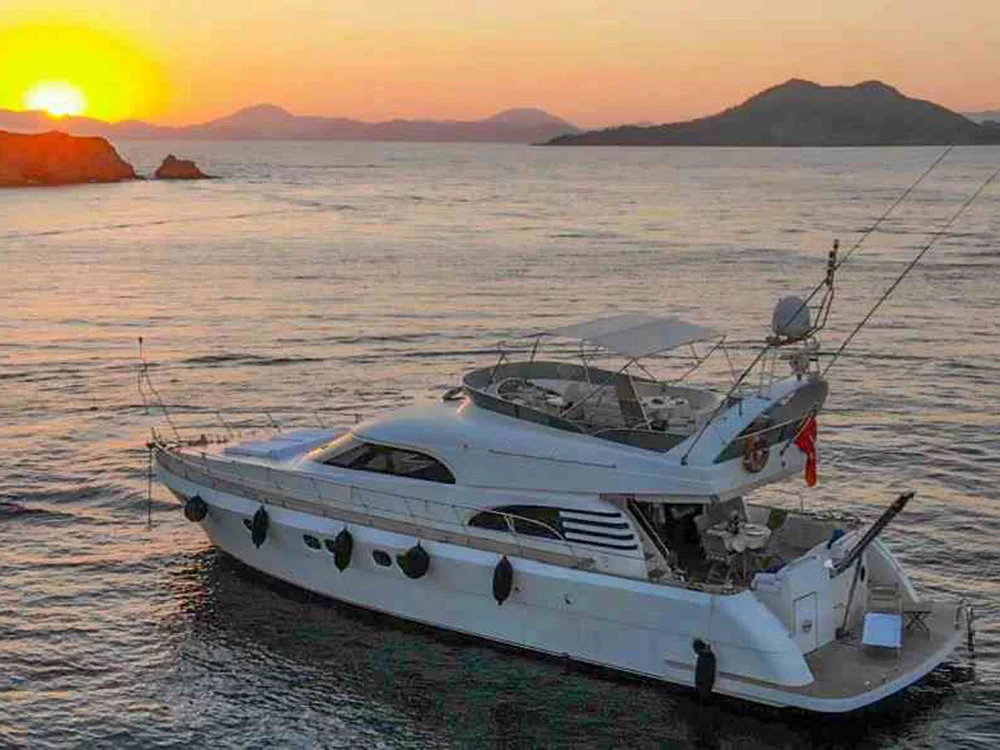 Motoryacht (Sirocco) Main image - 0