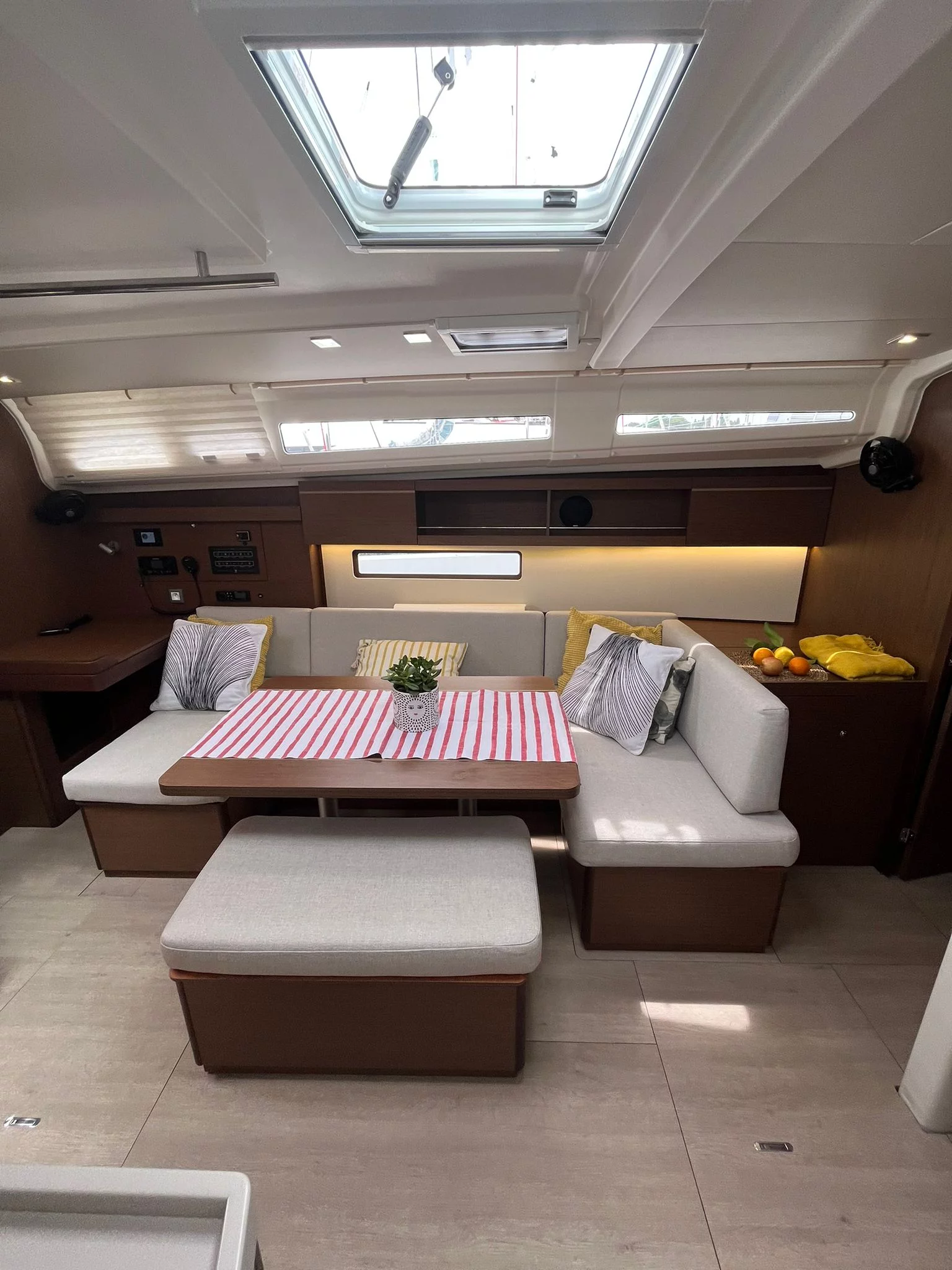 Oceanis 40.1 (BIBI ONE)  - 9