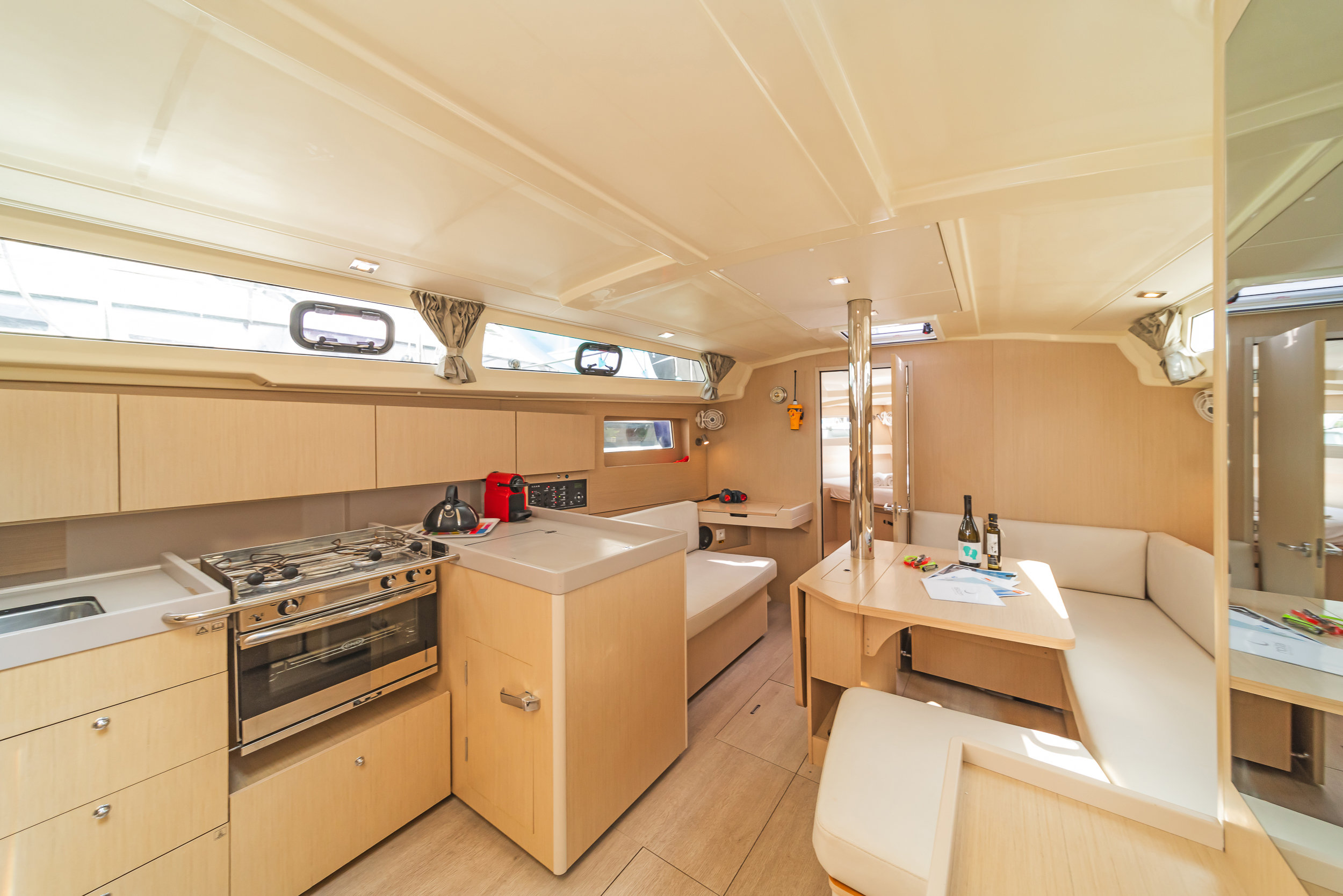 Photo #10 - Oceanis 41.1 (Silver Eintzel) in Athen - 14089