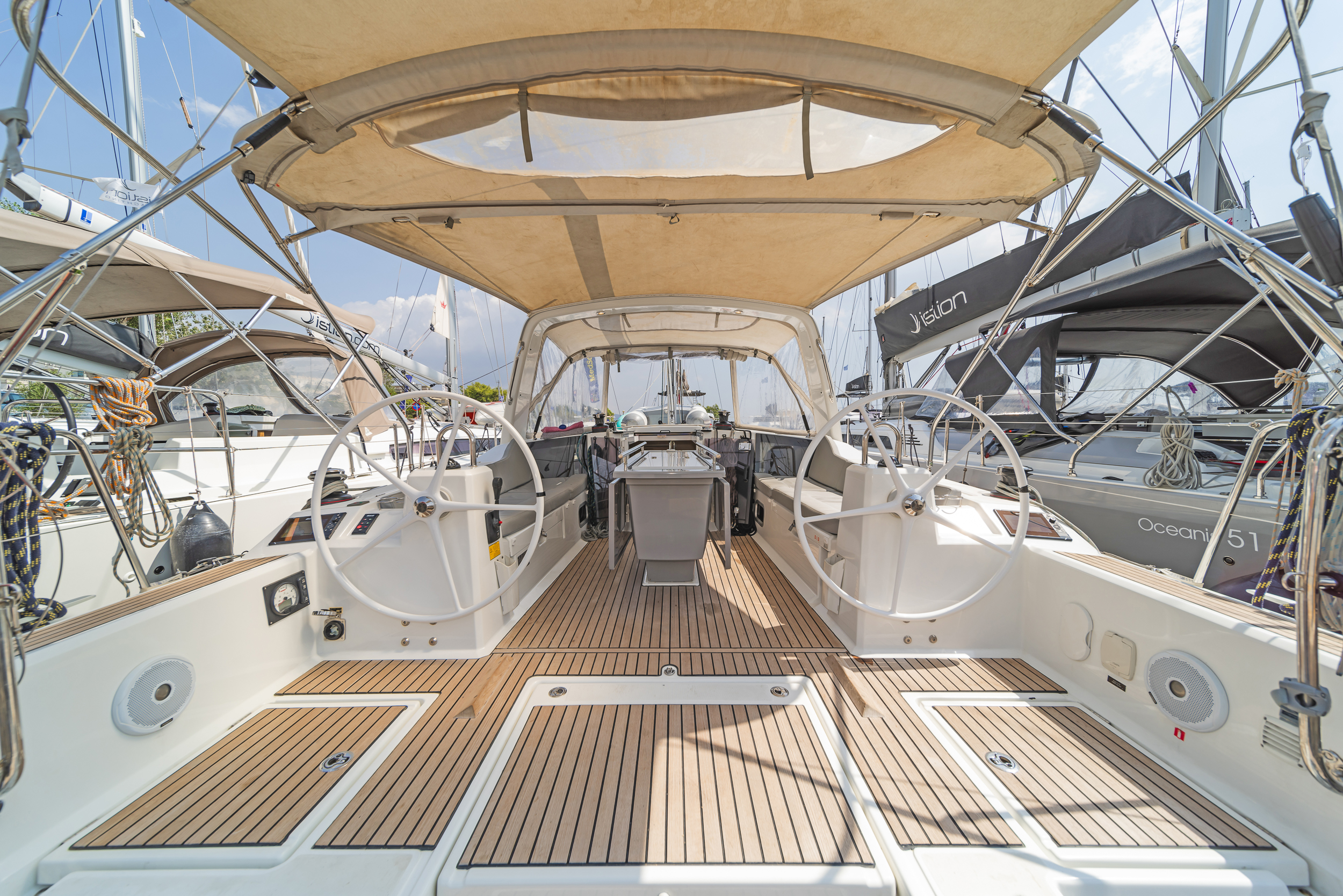 Photo #15 - Oceanis 41.1 (Silver Eintzel) in Athen - 14089