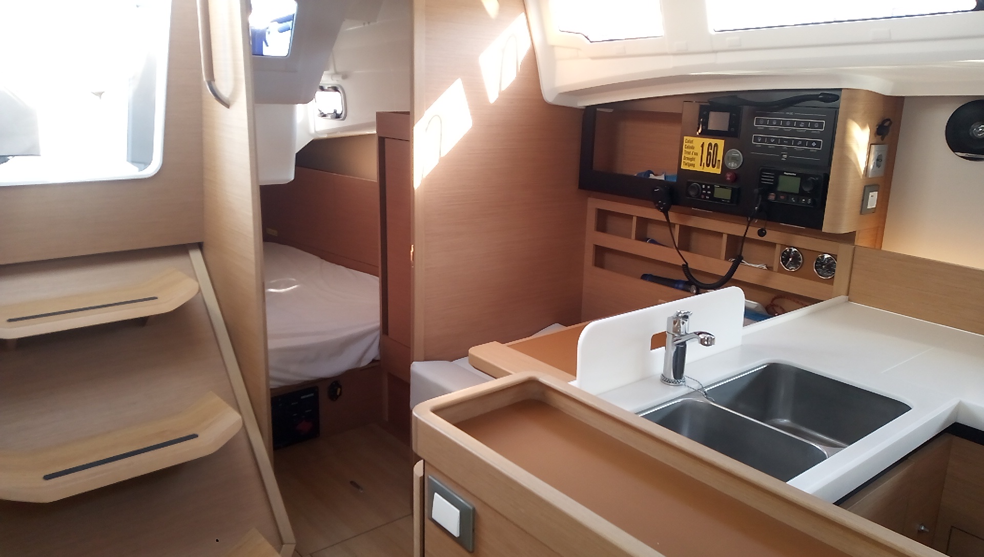 Photo #5 - Sun Odyssey 410 (Rocabruna) in Palamos - 11329