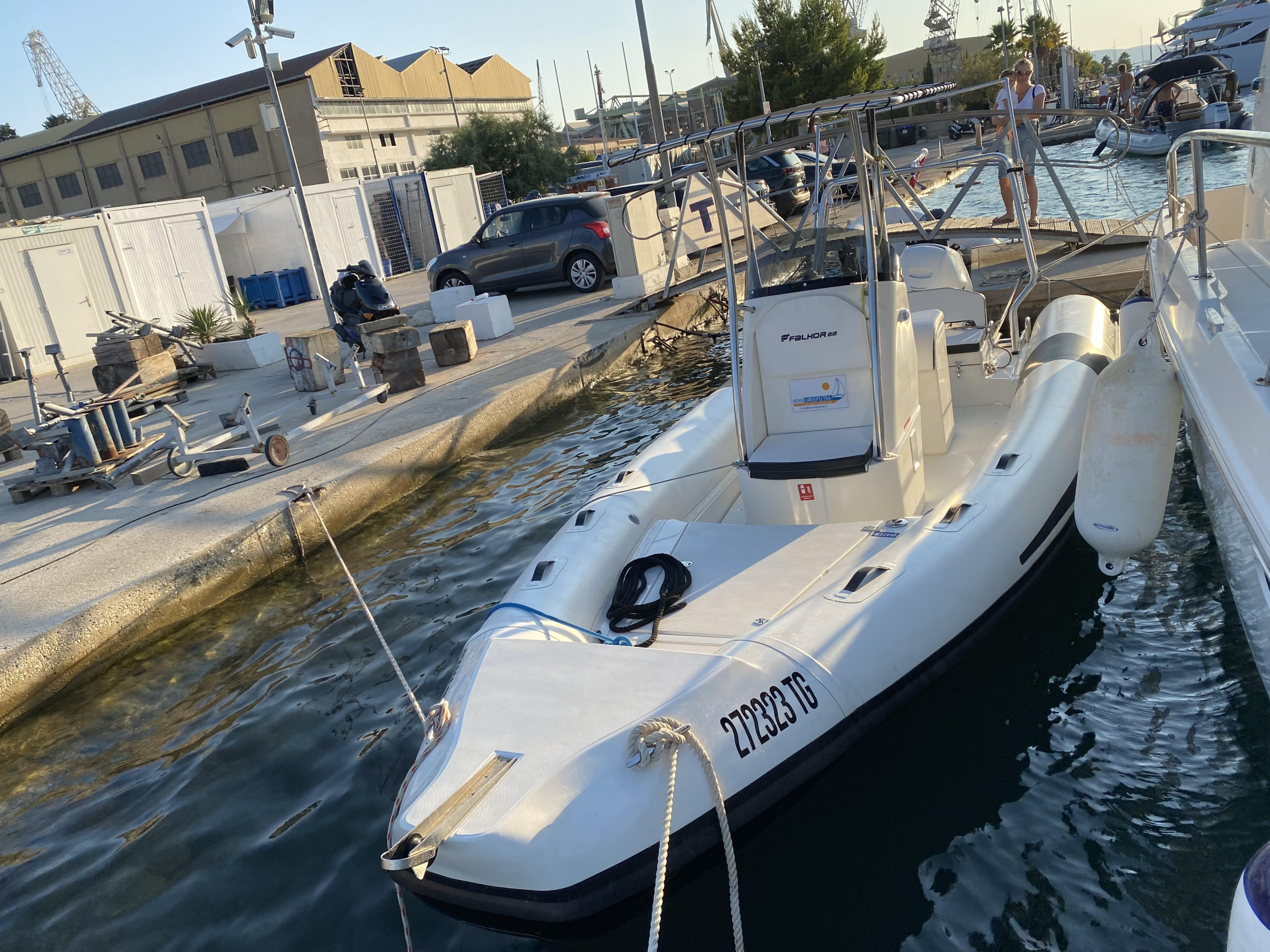 Photo #6 - Falkor 22 (Falkor) en Trogir - 16238