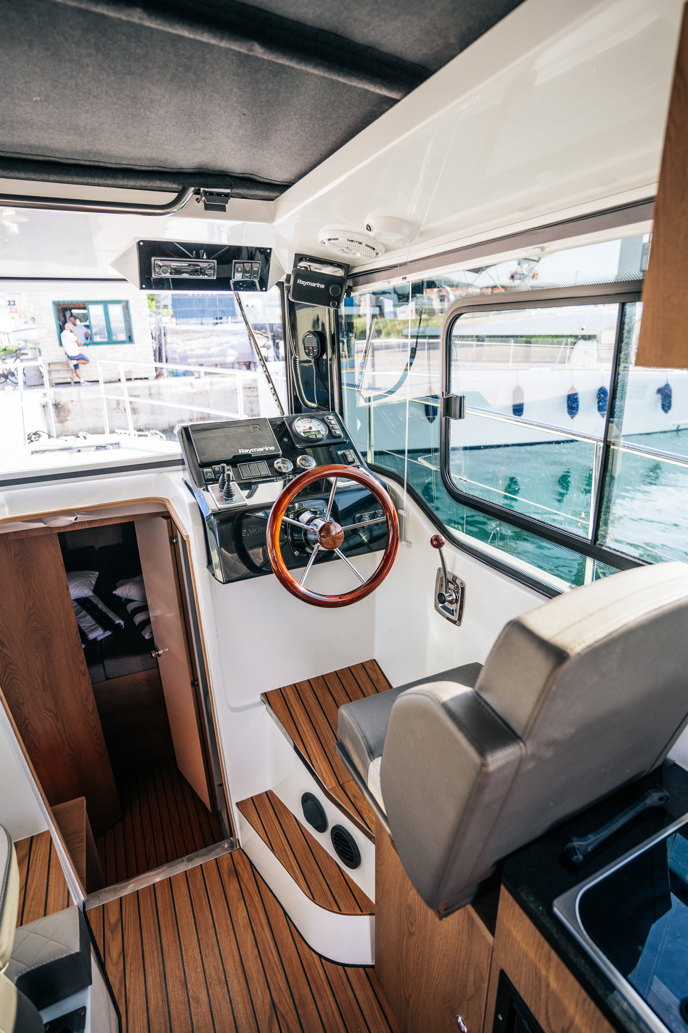 Photo #5 - Nikhen Aqua Sun 34 Sedan (Bepo) in Trogir - 17006