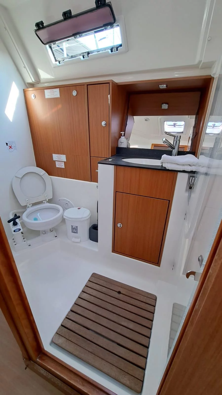 Bavaria Cruiser 40 (Manta)  - 16